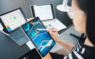 Which Key Economic, Social, and Regulatory Factors Are Driving Current Trends in Vermont's Local Property Markets?